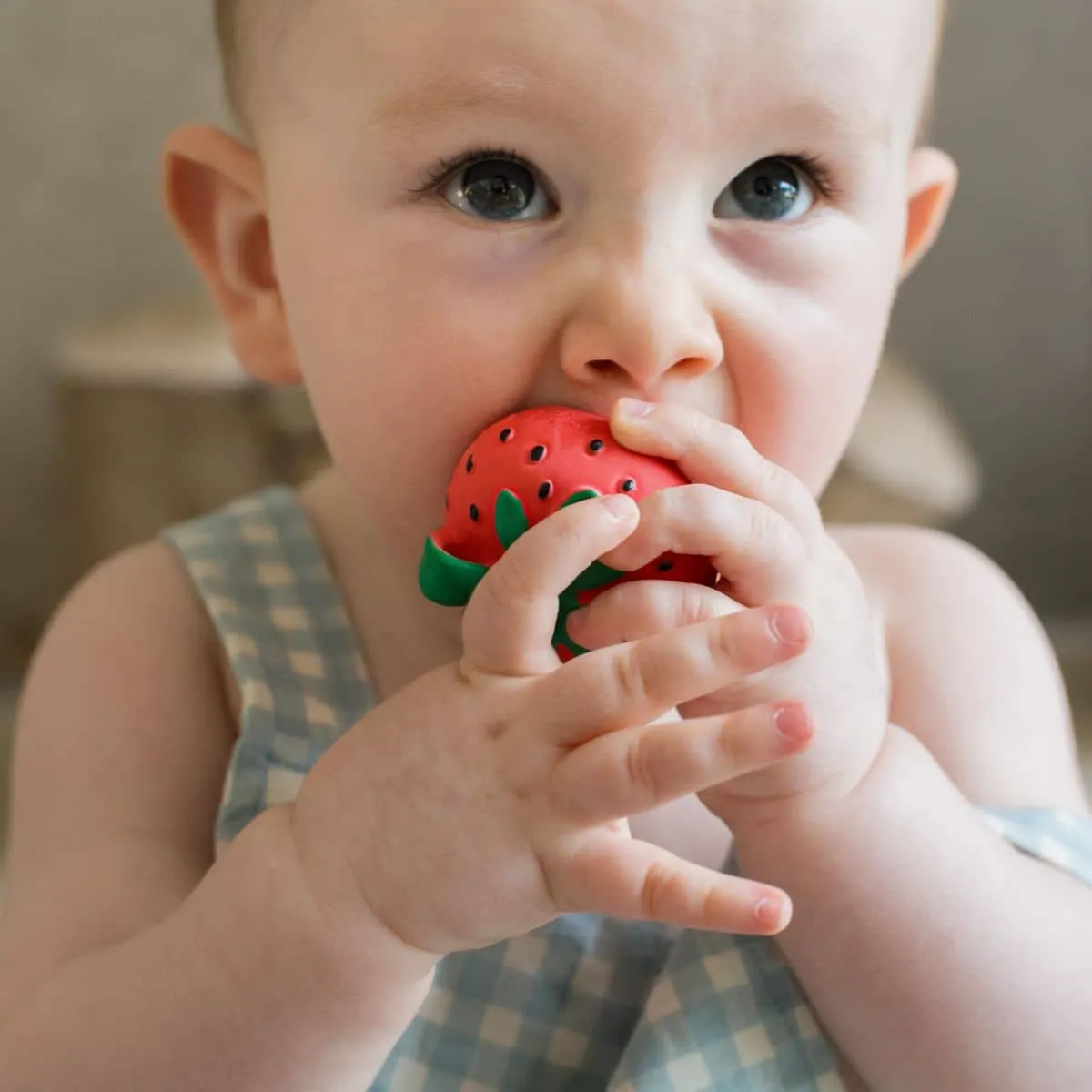 Oli & Carol Natural Rubber Chewy-to-Go Mini Teether - Sweetie the Strawberry